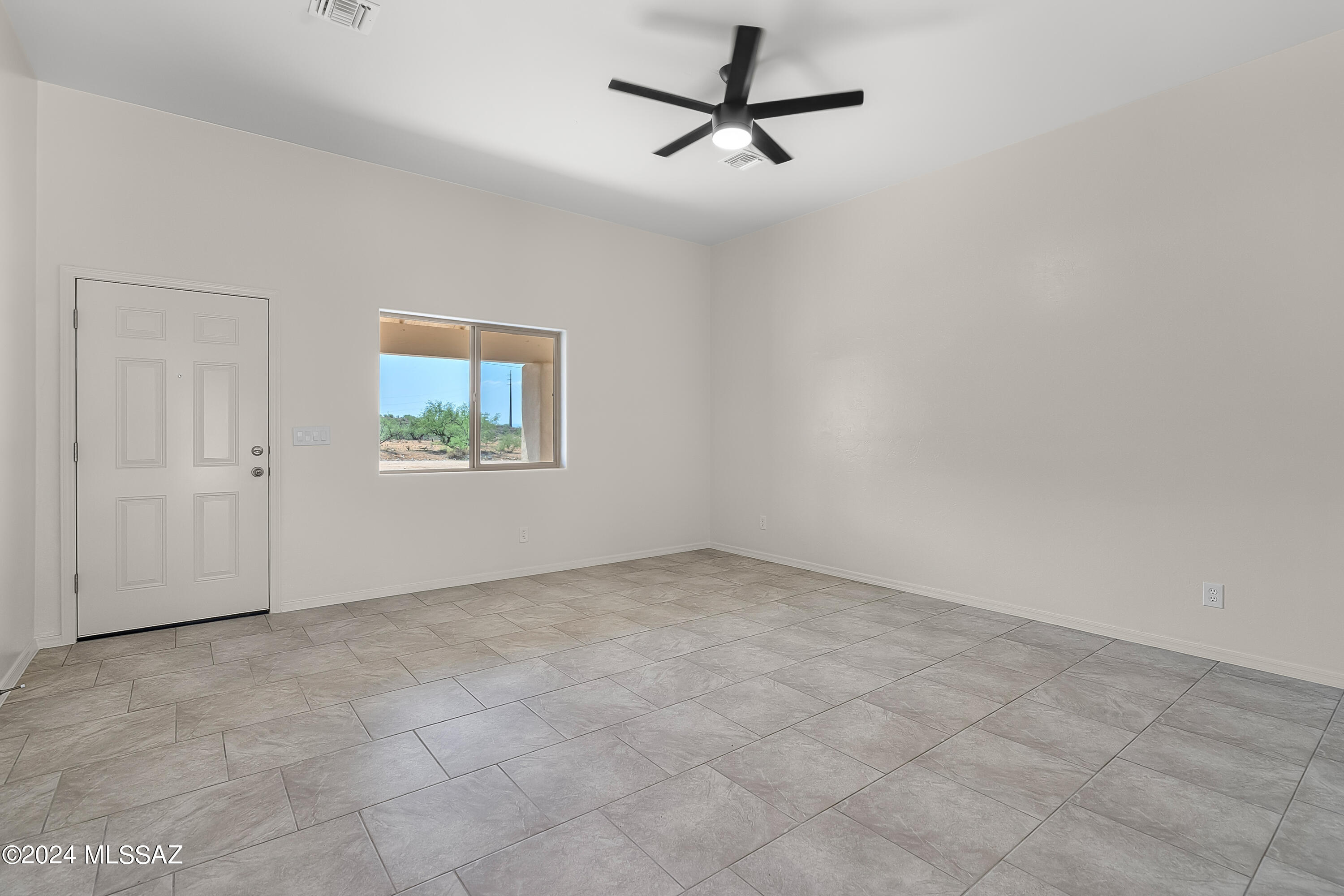1661 Círculo Ballena Rio Rico, AZ 85648 - Photo 8 of 26