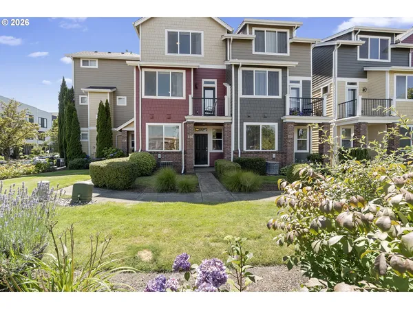 $349,900 | 826 Northwest Council Drive, Gresham, OR 97030