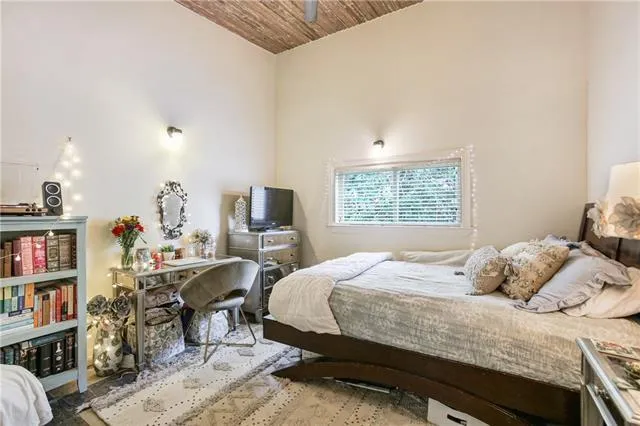 $2,000 | 2038 Burdette Street, New Orleans, LA 70118