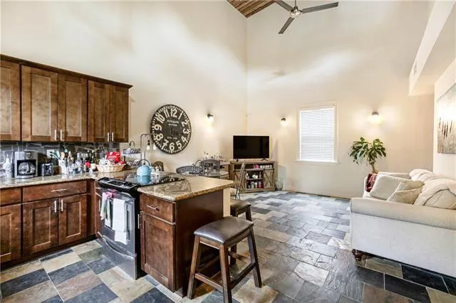 $2,000 | 2038 Burdette Street, New Orleans, LA 70118