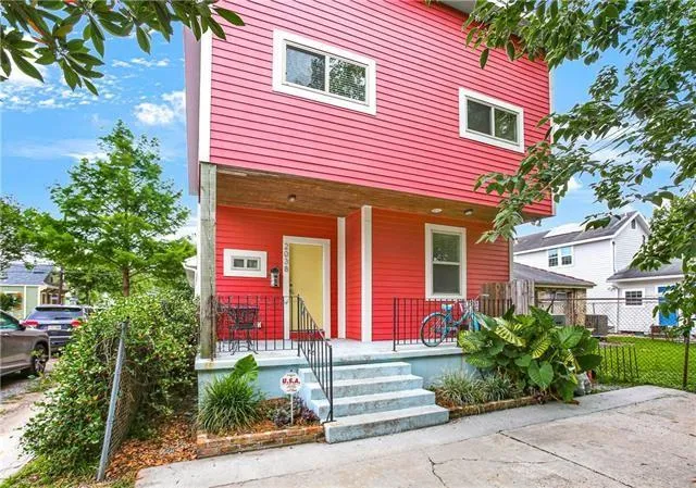 $2,000 | 2038 Burdette Street, New Orleans, LA 70118