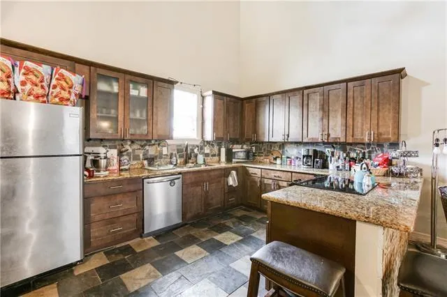 $2,000 | 2038 Burdette Street, New Orleans, LA 70118