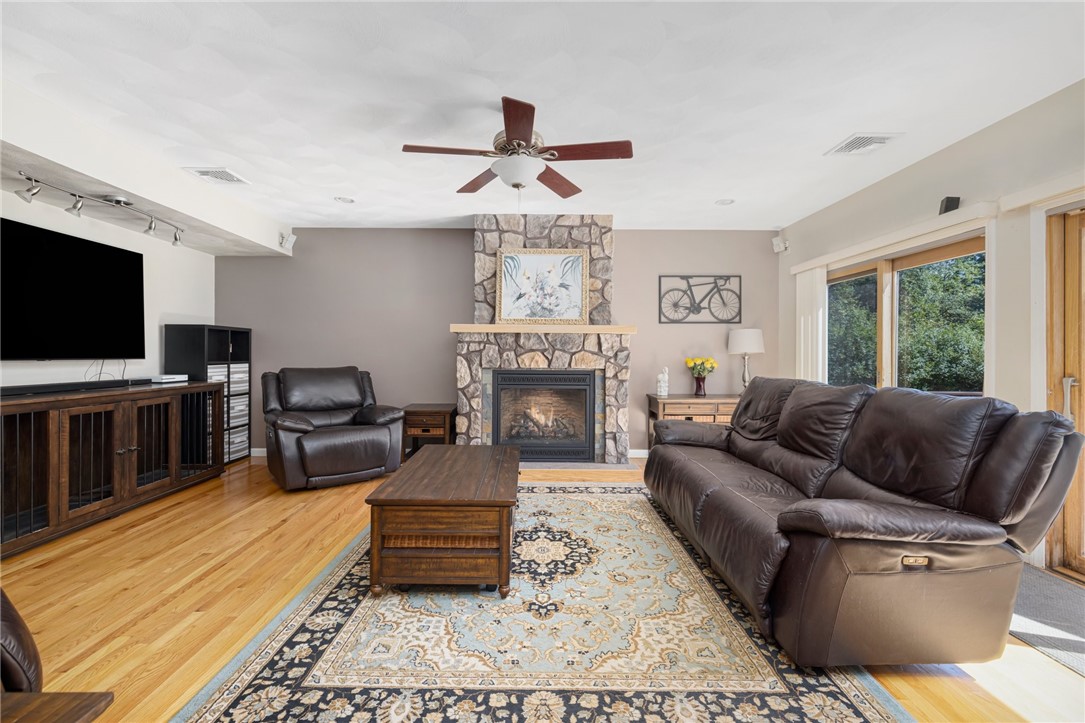 63 Talbut Road Scituate, RI 02831 - Photo 6 of 36