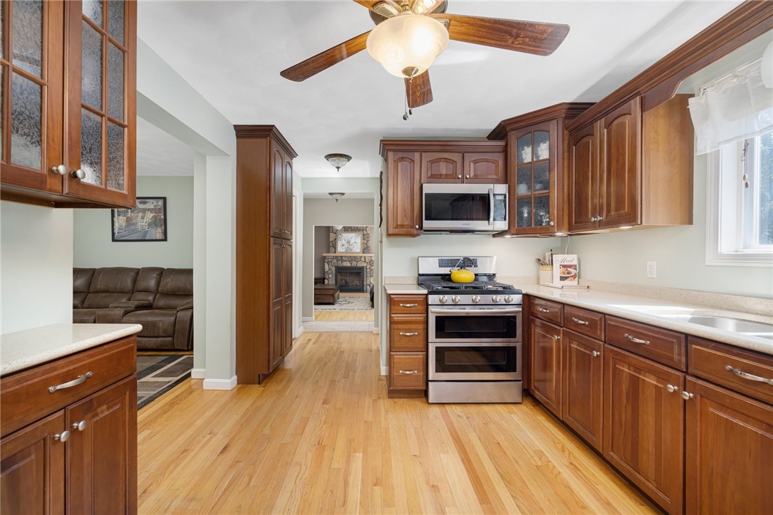 63 Talbut Road Scituate, RI 02831 - Photo 8 of 36