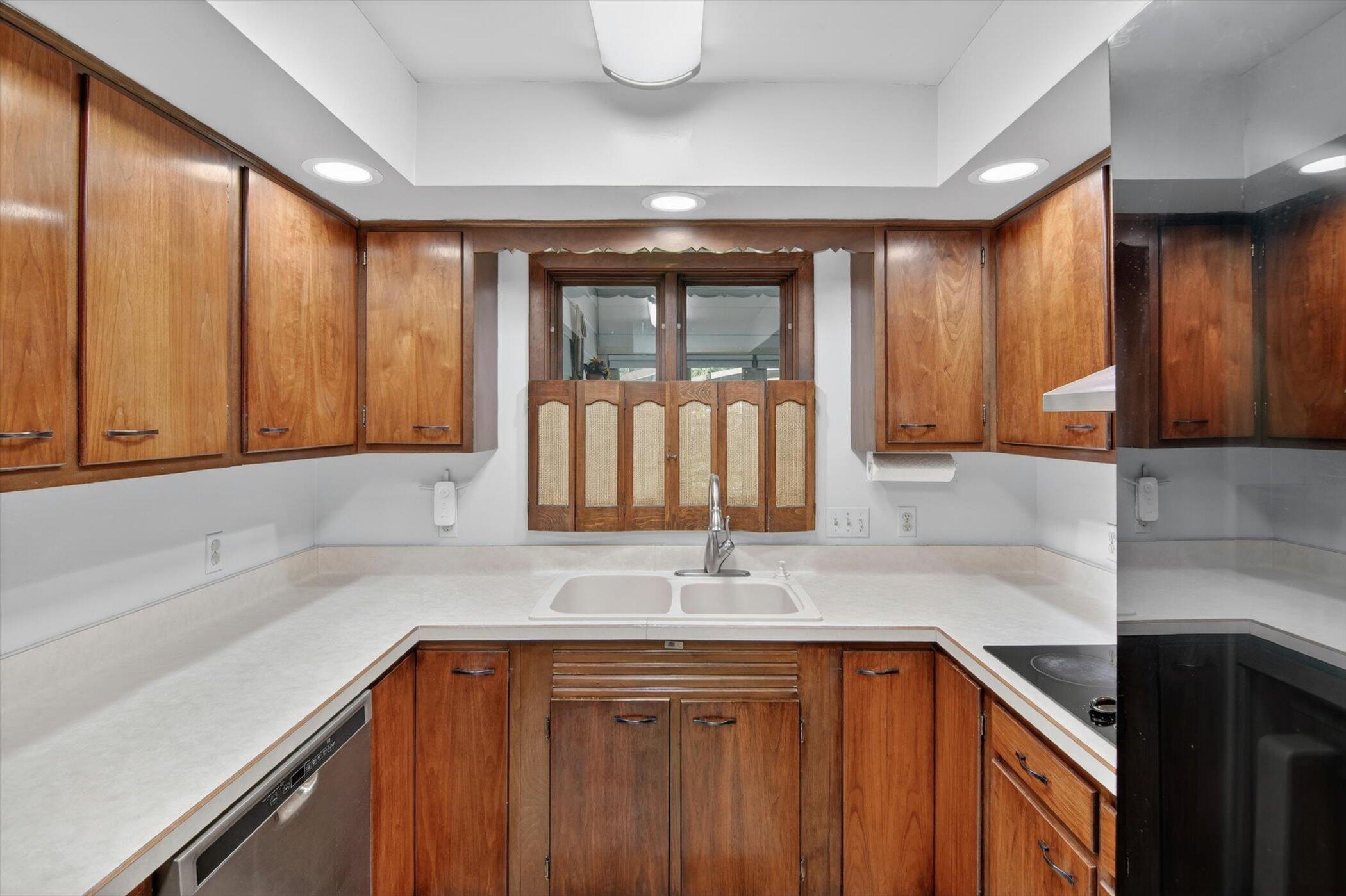 3831 Guest Road Jackson, MI 49203 - Photo 21 of 81 22-3831-Guest-Rd-Windowstill