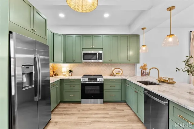 $299,900 | 201 West Washington Street, O'Fallon, IL 62269