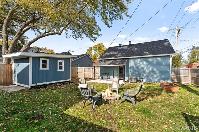 $299,900 | 201 West Washington Street, O'Fallon, IL 62269