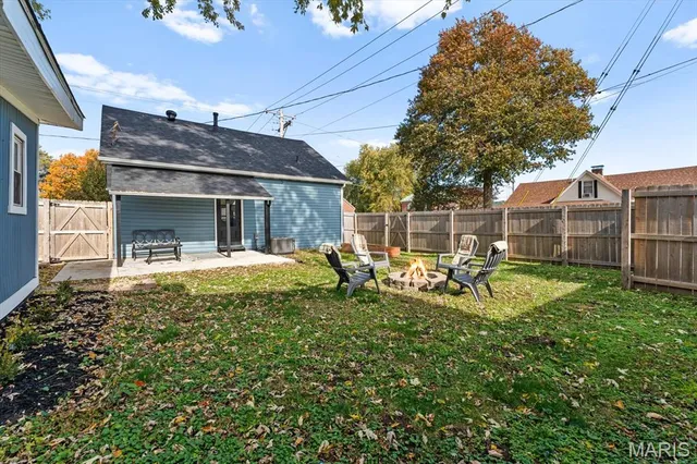 $299,900 | 201 West Washington Street, O'Fallon, IL 62269