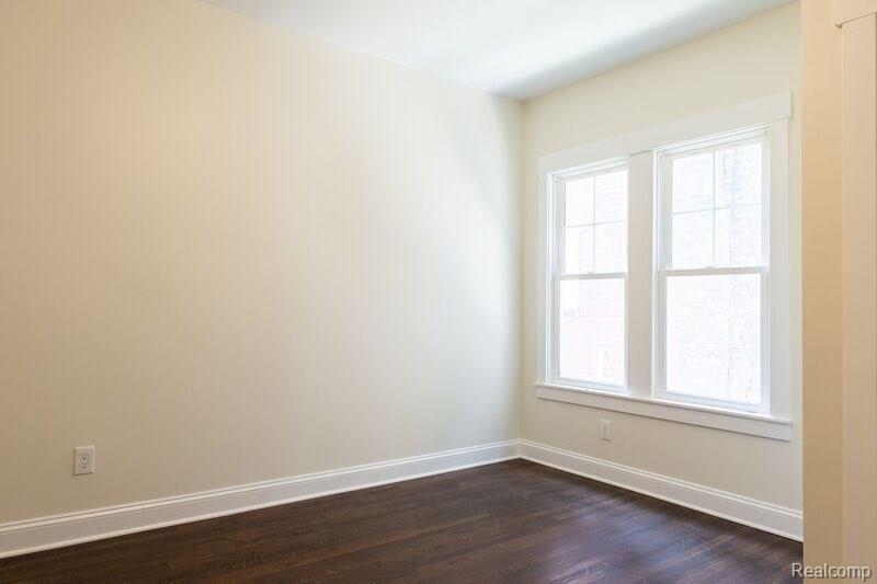 2225 Lothrop Detroit, MI 48206 - Photo 17 of 26 17.jpg