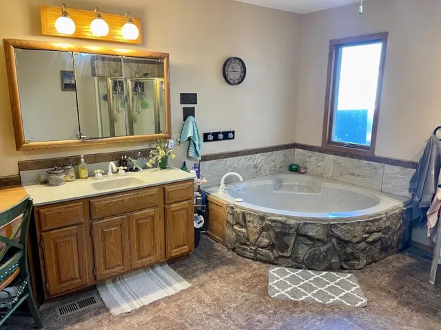 $255,000 | 357 Highway 54, Eureka, KS 67045