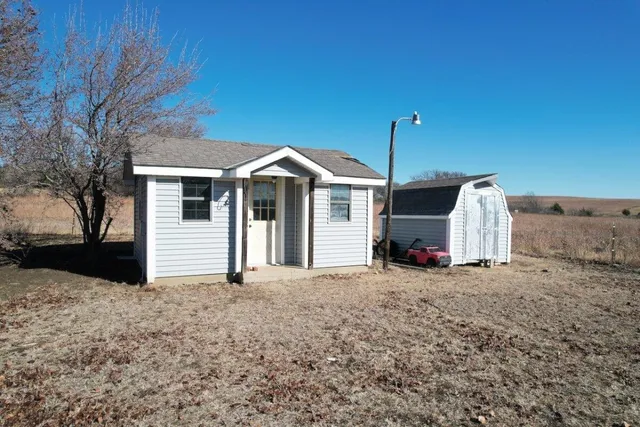 $255,000 | 357 Highway 54, Eureka, KS 67045