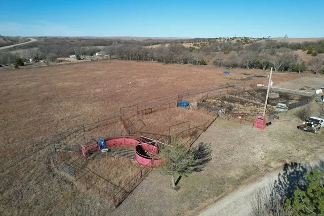 $255,000 | 357 Highway 54, Eureka, KS 67045
