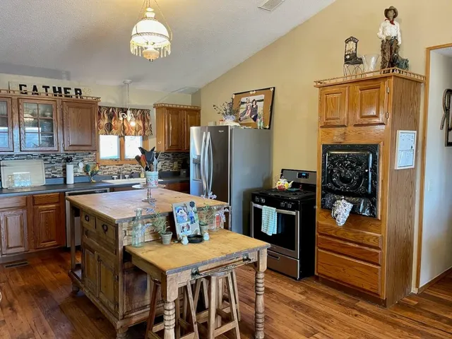 $255,000 | 357 Highway 54, Eureka, KS 67045