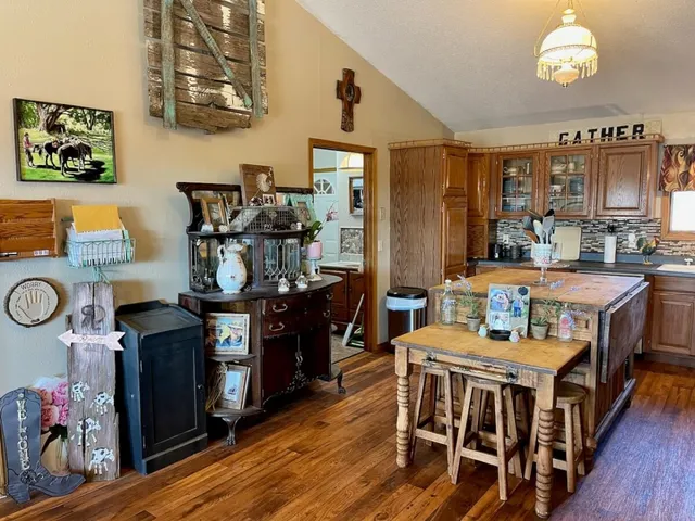 $255,000 | 357 Highway 54, Eureka, KS 67045