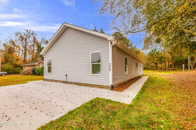 $299,000 | 1350 Croomsbridge Road, Burgaw, NC 28425