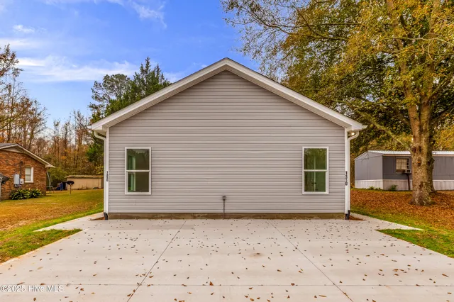 $299,000 | 1350 Croomsbridge Road, Burgaw, NC 28425