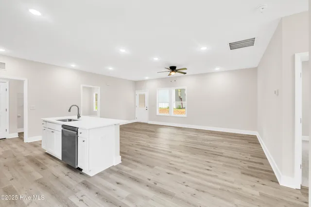 $299,000 | 1350 Croomsbridge Road, Burgaw, NC 28425