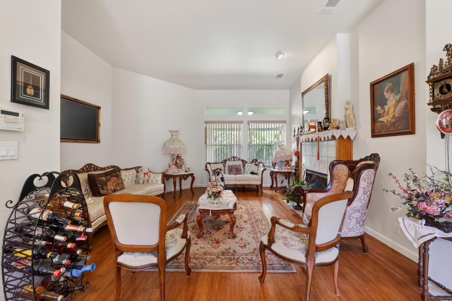 6141 Hall Lane Carmichael, CA 95608 - Photo 4 of 36