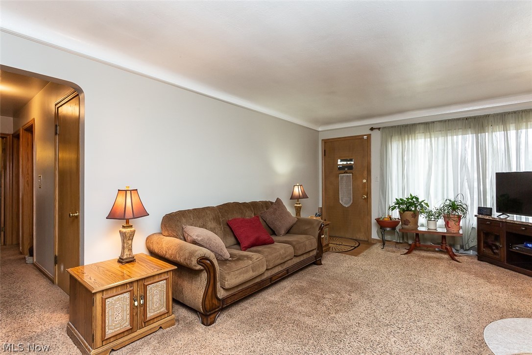 10503 Windham Road Parma, OH 44130 - Photo 5 of 32