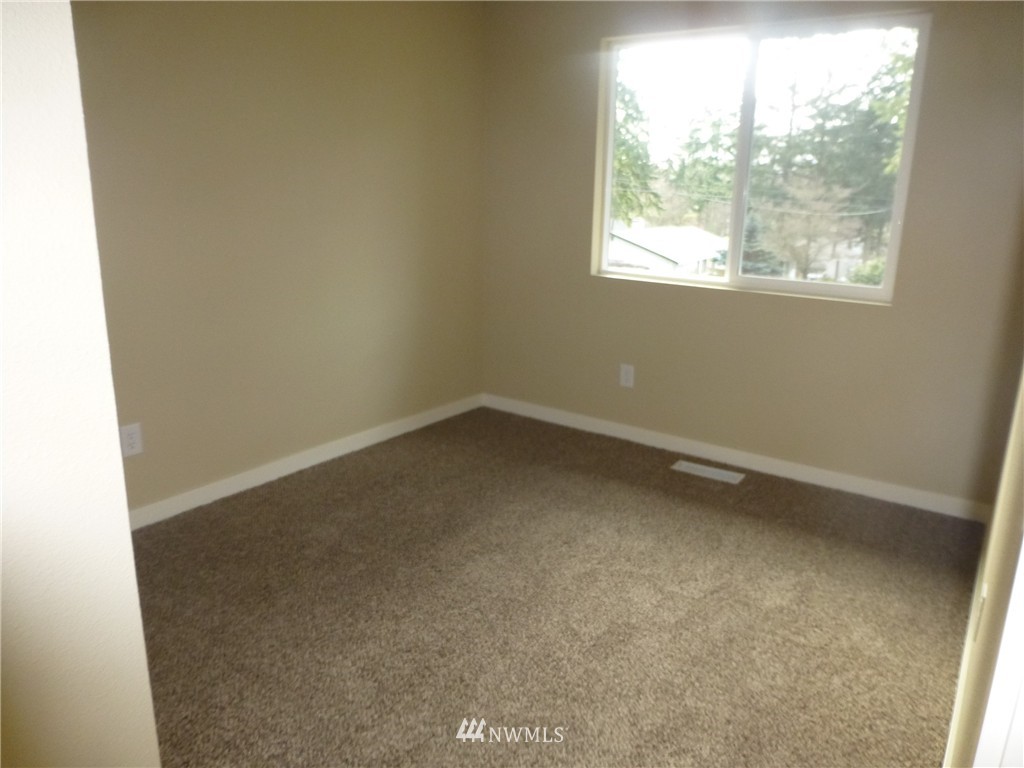 4949 Brasch Road Southeast Port Orchard, WA 98367 - Photo 10 of 21 Gallery Image 10
