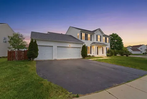 $450,000 | 5313 Briarfield Lane, Lake In The Hills, IL 60156