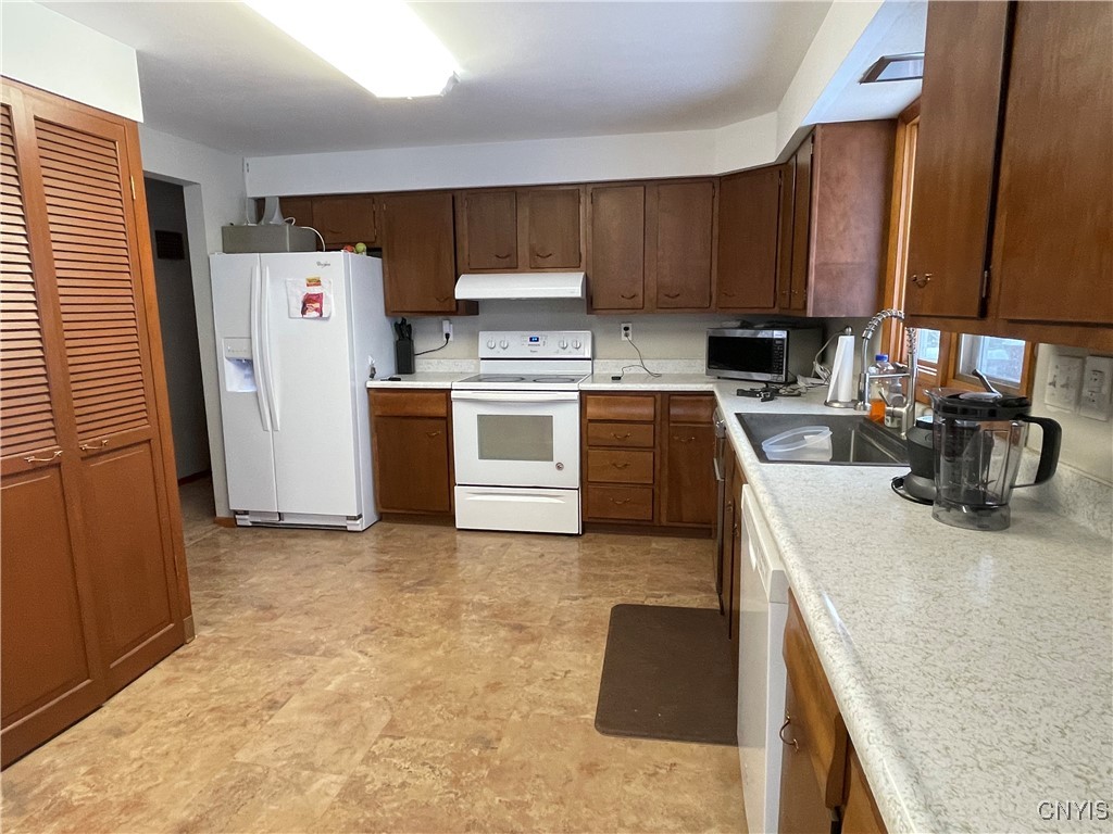 7495 East Taft Road Cicero, NY 13057 - Photo 15 of 46