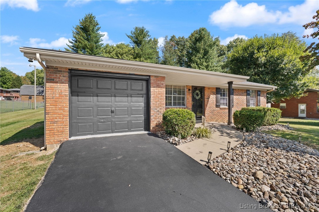 4536 Bethel Road Floyds Knobs, IN 47119 - Photo 26 of 32 Gallery Image 26