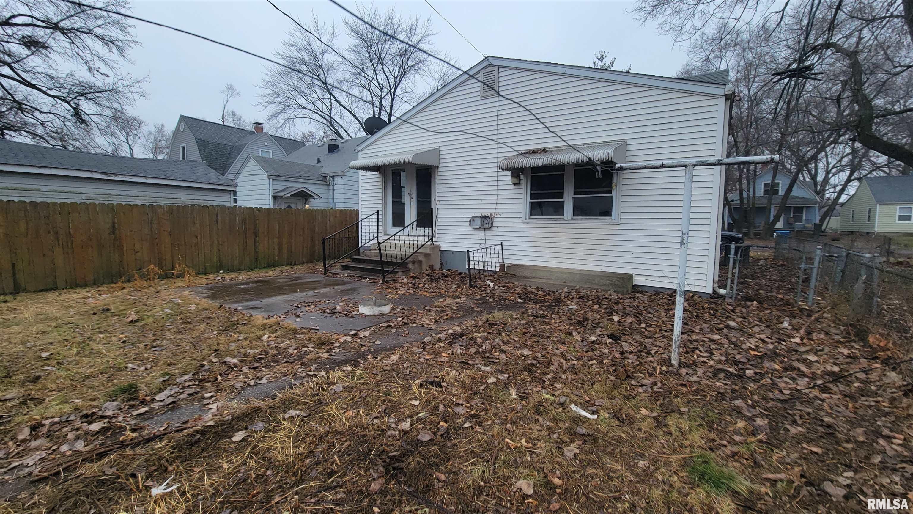 2206 South 12th Street Springfield, IL 62703 - Photo 4 of 22