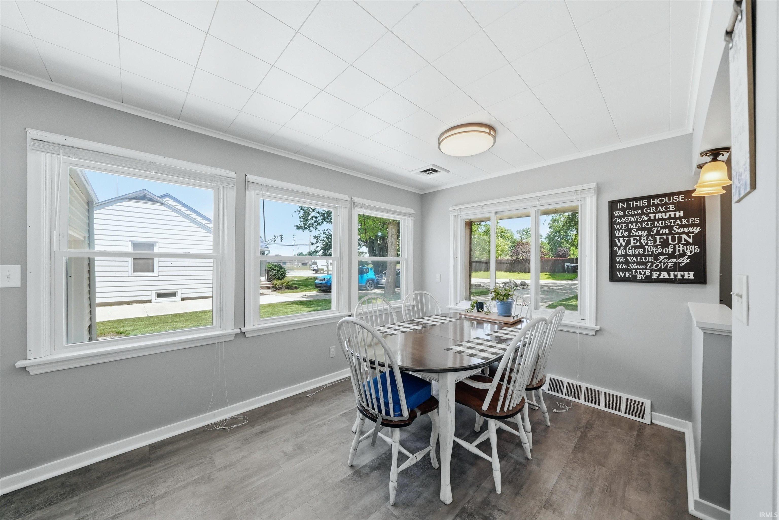2110 Springfield Avenue Fort Wayne, IN 46805 - Photo 6 of 39