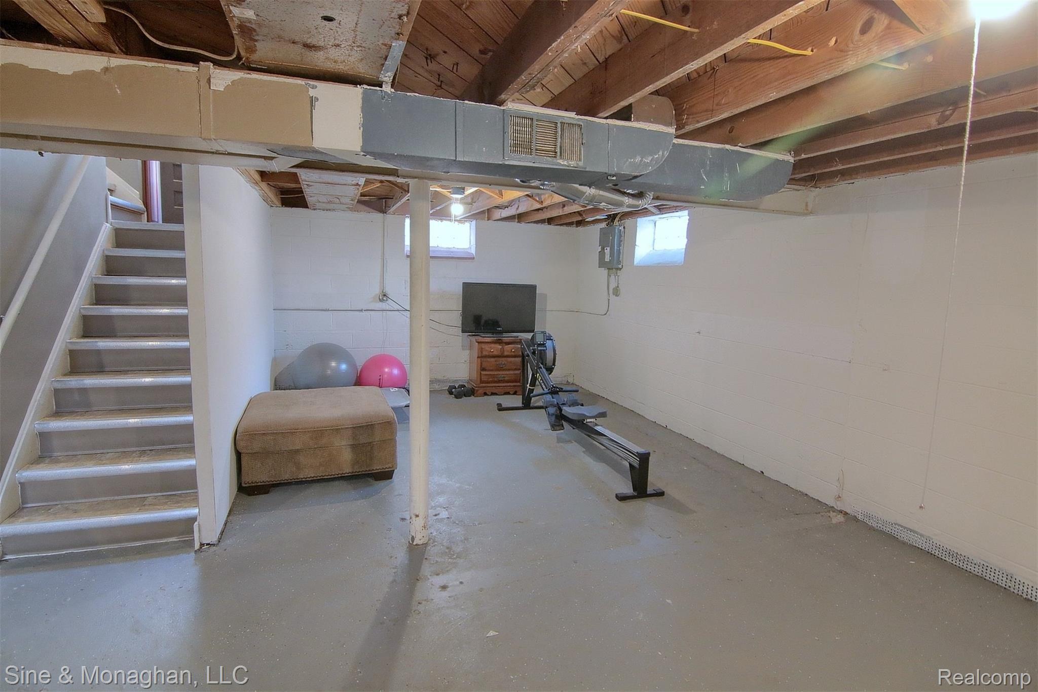 1226 Hampton Road Grosse Pointe, MI 48236 - Photo 19 of 26 19-Lower Level 2nd View.jpg