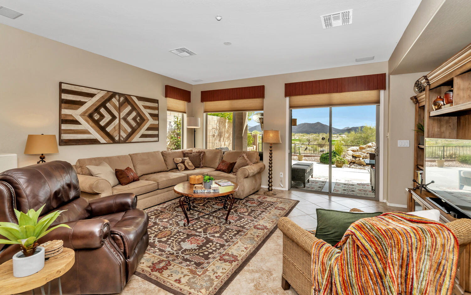 41409 North River Bend Road Phoenix, AZ 85086 - Photo 15 of 37 41409 N River Bend-016-027-1500x938