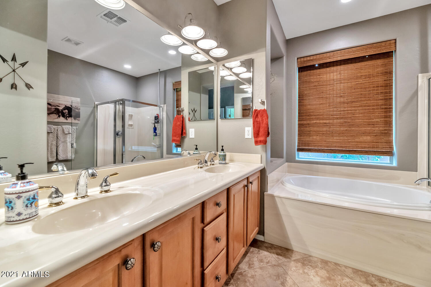 41409 North River Bend Road Phoenix, AZ 85086 - Photo 18 of 37 41409 N River Bend-019-023-1500x1000