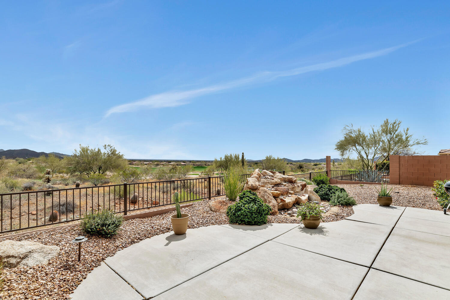 41409 North River Bend Road Phoenix, AZ 85086 - Photo 24 of 37 41409 N River Bend-033-026-1500x1000
