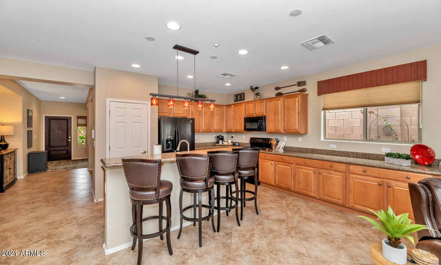 41409 North River Bend Road Phoenix, AZ 85086 - Photo 8 of 37 41409 N River Bend-009-011-1500x902
