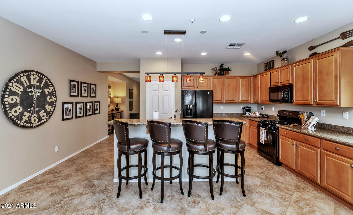 41409 North River Bend Road Phoenix, AZ 85086 - Photo 10 of 37 41409 N River Bend-011-012-1500x916