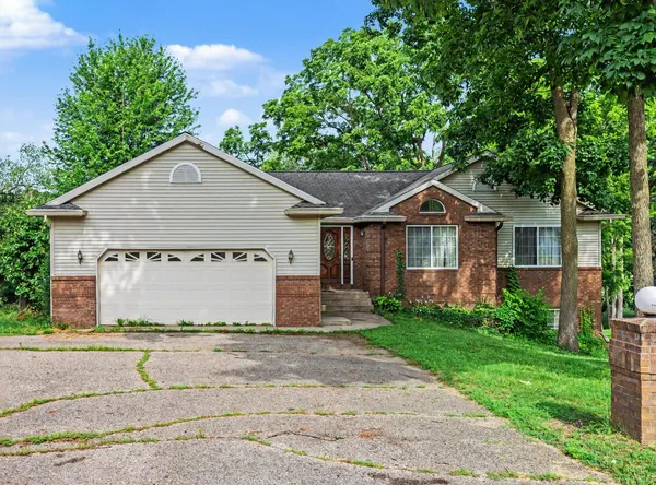 $359,900 | 273 Fairway Court, Plainwell, MI 49080