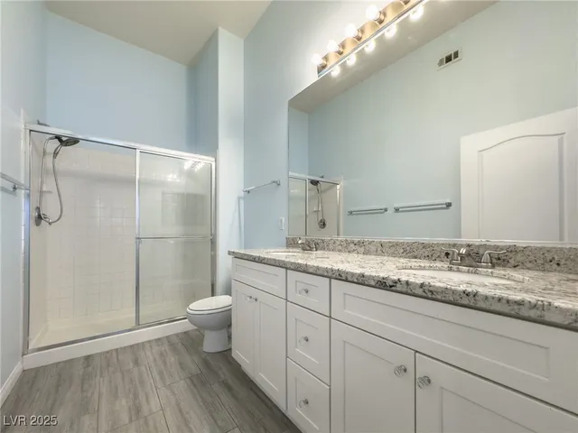 $1,575 | 2305 West Horizon Ridge Parkway, Unit 1421, Henderson, NV 89052