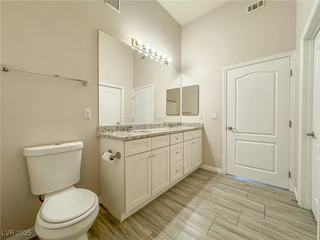 $1,575 | 2305 West Horizon Ridge Parkway, Unit 1421, Henderson, NV 89052