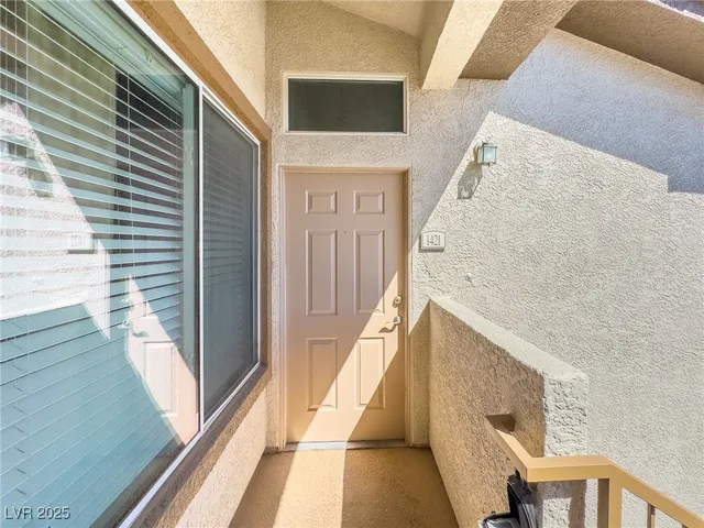 $1,575 | 2305 West Horizon Ridge Parkway, Unit 1421, Henderson, NV 89052