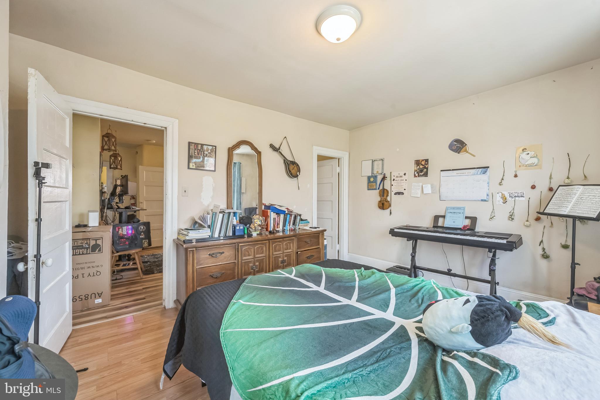 5131 Pine Street Philadelphia, PA 19143 - Photo 30 of 31 a room with table chairs and windows