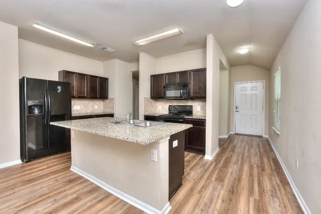 $1,950 | 14513 Callan Court, Manor, TX 78653