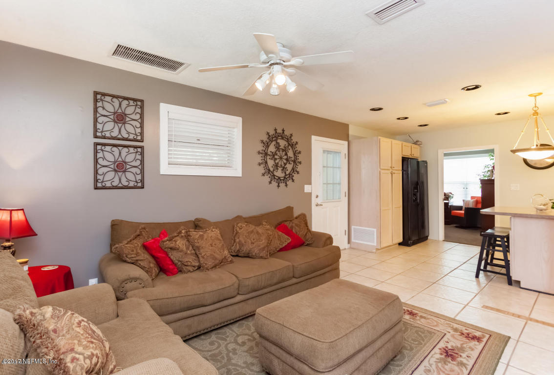 10606 Hemming Road Jacksonville, FL 32225 - Photo 12 of 26 great room