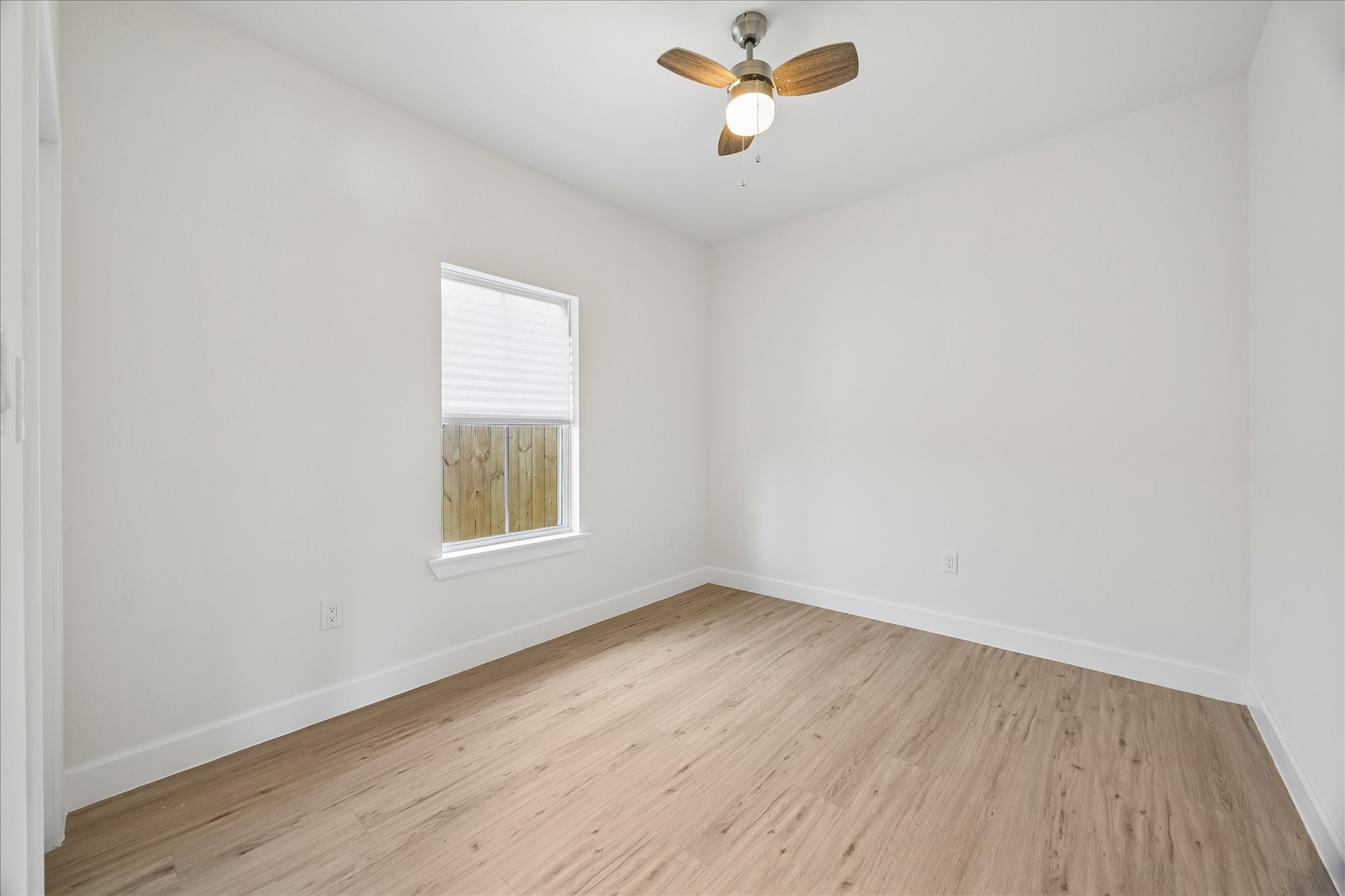 7702 Sealey Street Houston, TX 77088 - Photo 21 of 25