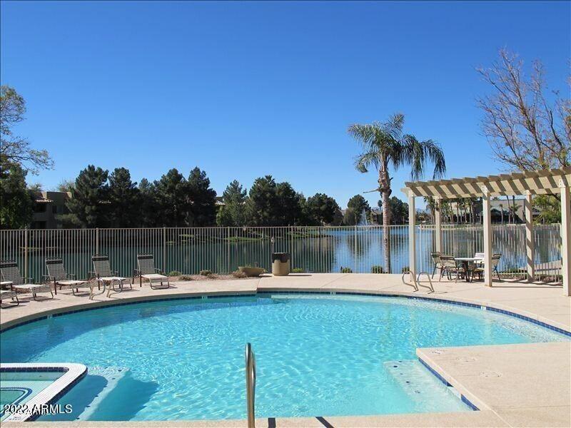 1825 West Ray Road, Unit 2050 Chandler, AZ 85224 - Photo 25 of 26 pool- Lake
