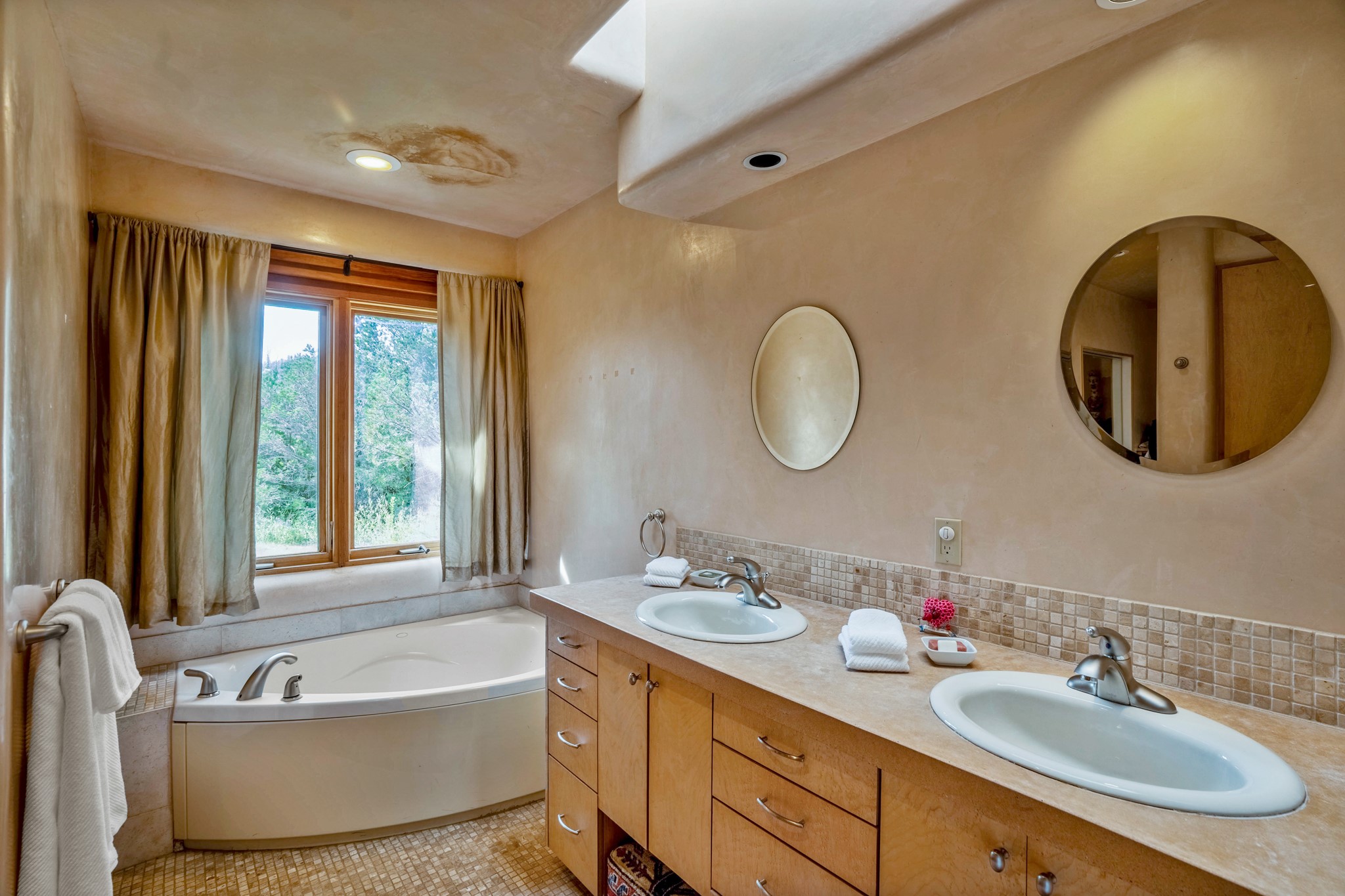 1564 Cerro Gordo Road Santa Fe, NM 87501 - Photo 38 of 53