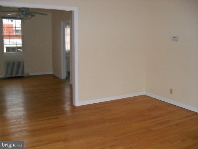 1729 Pin Oak Road Parkville, MD 21234 - Photo 2 of 13 Living Room