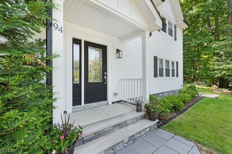 94 Castle Rock Road Lake Hopatcong, NJ 07849 - Photo 4 of 41