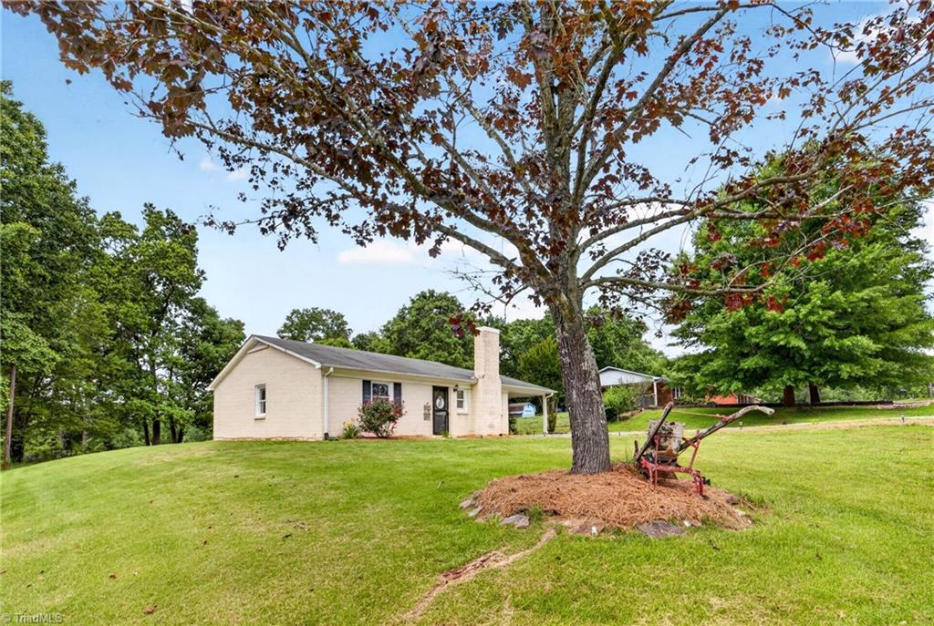 1111 Foxtrot Court King, NC 27021 - Photo 2 of 19