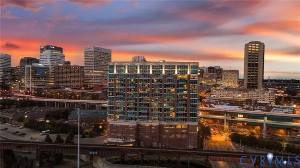 $3,200 | 301 Virginia Street, Unit U906, Richmond, VA 23219