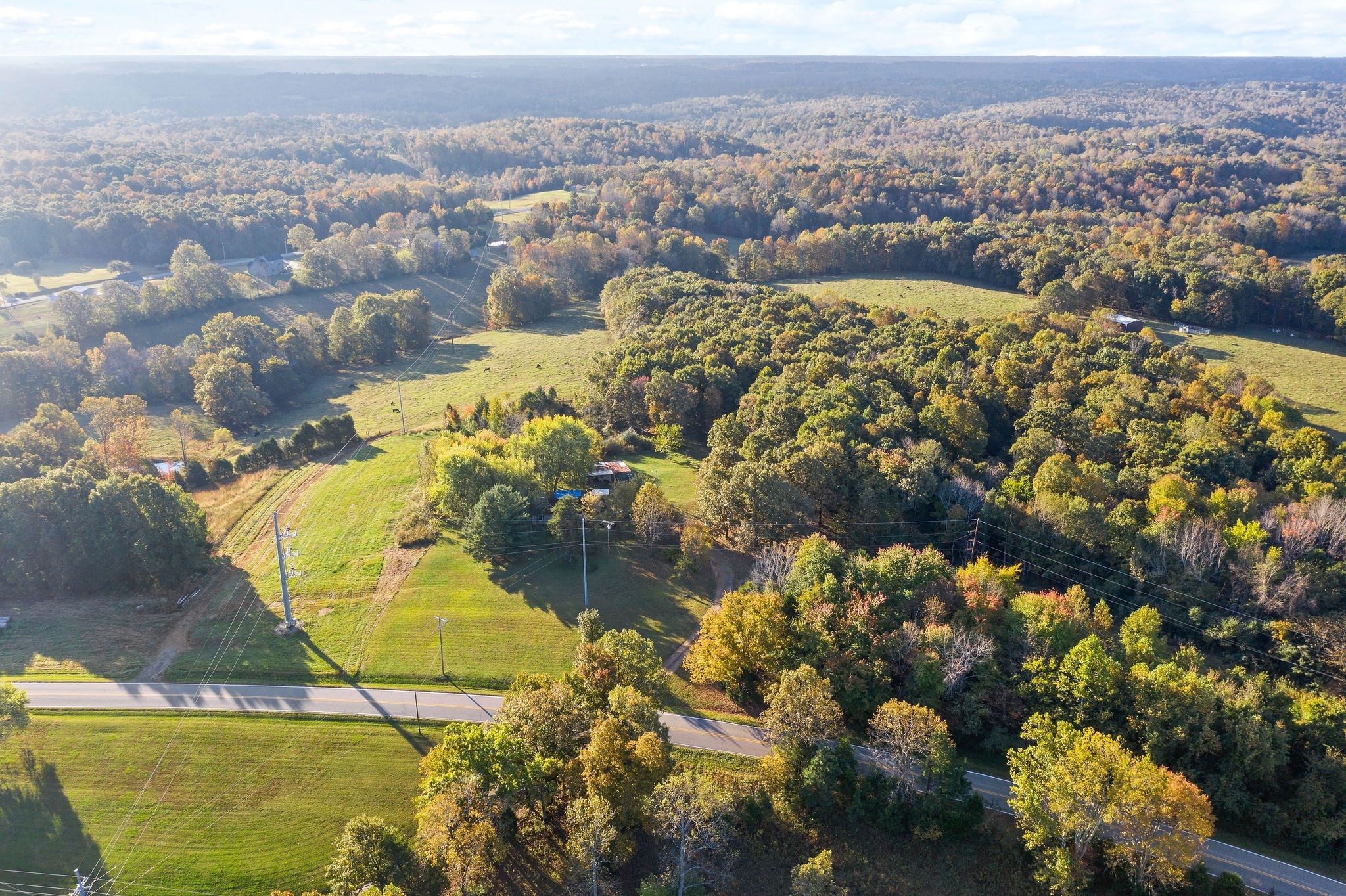 950 Southside Road Cunningham, TN 37052 - Photo 3 of 14 a view of a city